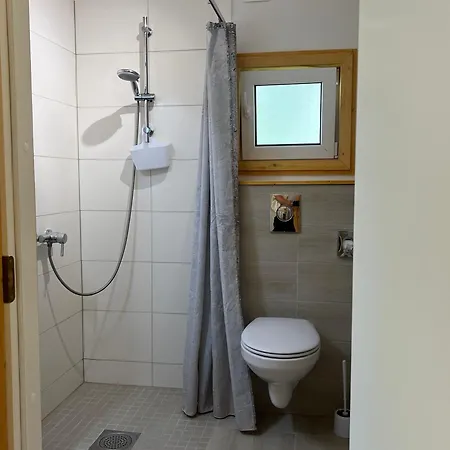 Marika Puhkekuela - Metsanurga Puhkemaja 