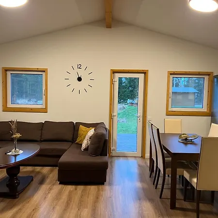 Marika Puhkekuela - Metsanurga Puhkemaja 